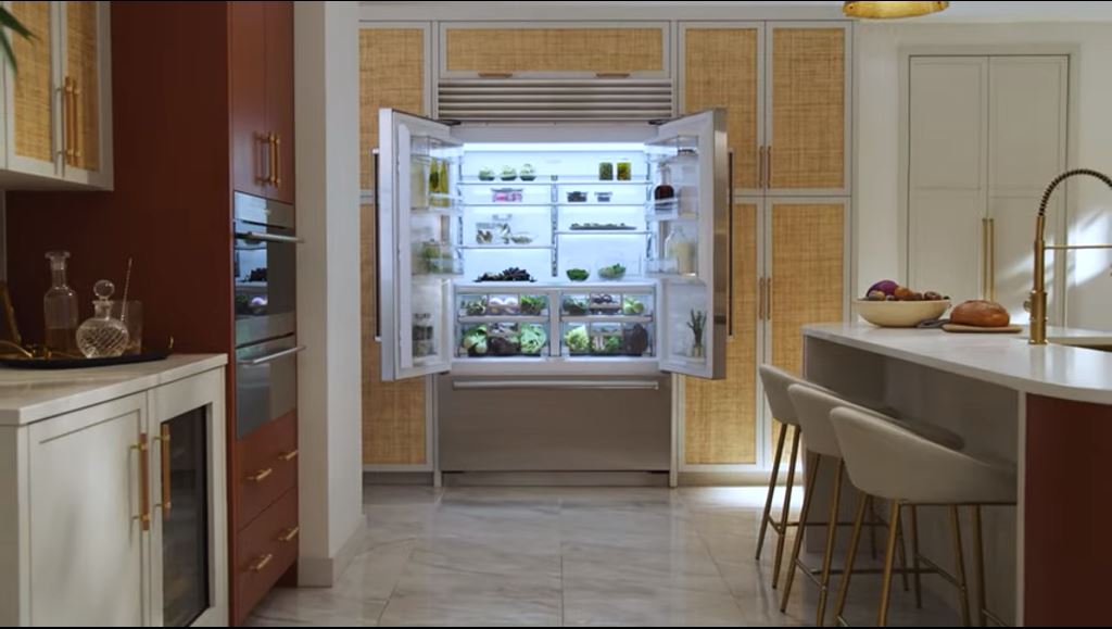 subzero refrigerator open